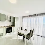 Sunshine Suits - Brand New Apartamento *