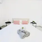 Sunshine Suits - Brand New Apartamento Msida