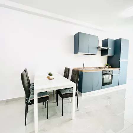 Sunshine Suits - Brand New Apartamento Msida