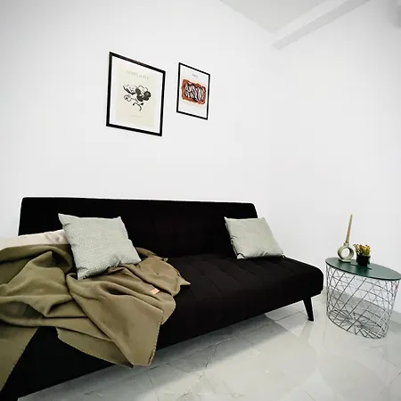 Sunshine Suits - Brand New Appartement