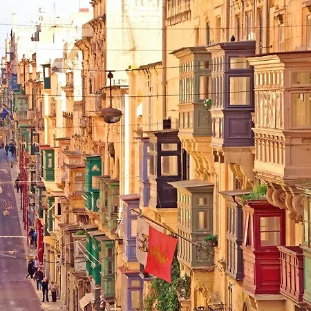 Sunshine Suits - Brand New Apartment